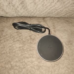 +TYLT Ring-Stand Wireless Magsafe Charger